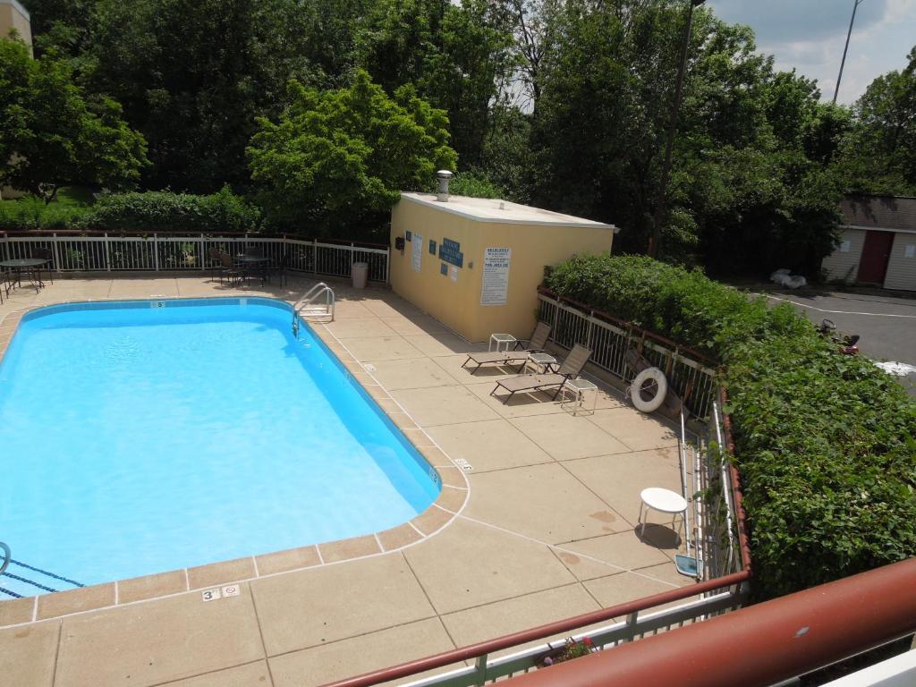 Travelodge - Cincinnati ชารอนวิลล์ ภายนอก รูปภาพ